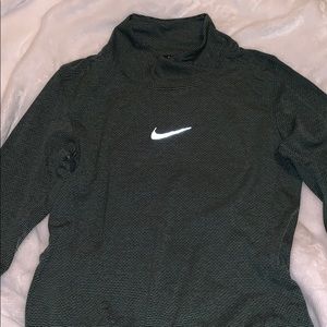 A NIKE Long sleeve